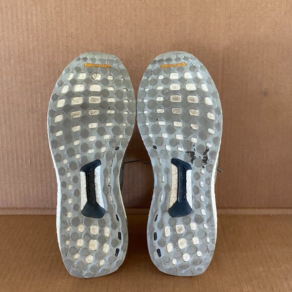adidas Ultra Boost Undefeated Performance Running Grey | US 10.5 | No Insoles - Picture 7 of 10